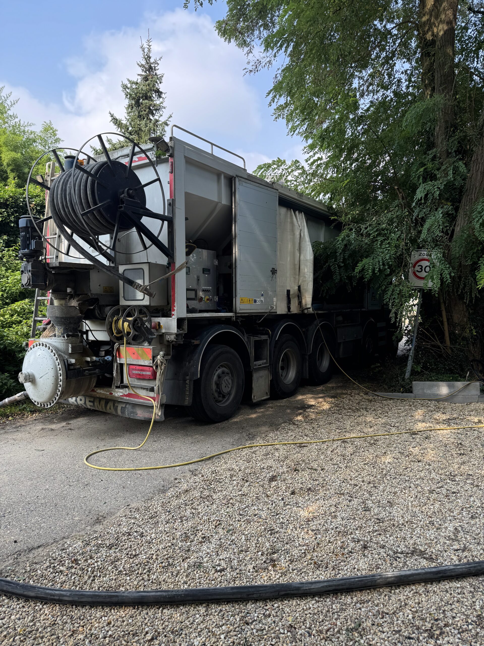 Cementdekvloer vrachtwagen